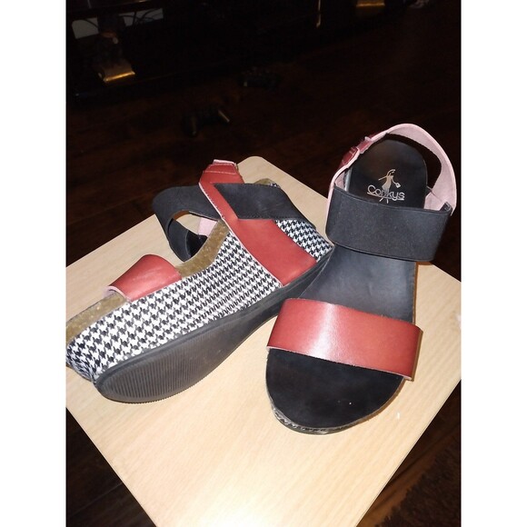 Corkys Wedge Sandals Platform Houndstooth Accents Red Black Size 6 - Picture 5 of 5
